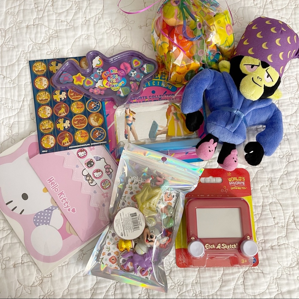 90s Girl Y2K Mystery Surprise Box! - Picture 6 of 10